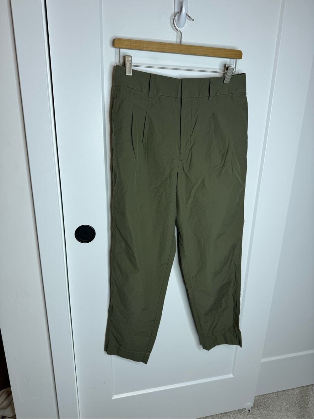 Everlane The Poplin Pleated Taper Pants Olive Green 100% Cotton Ankle Size 6